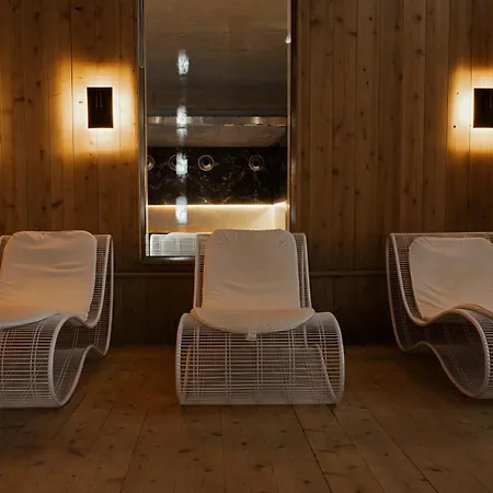 Monopol Hotel