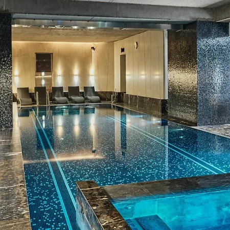 Monopol Hotel 5*