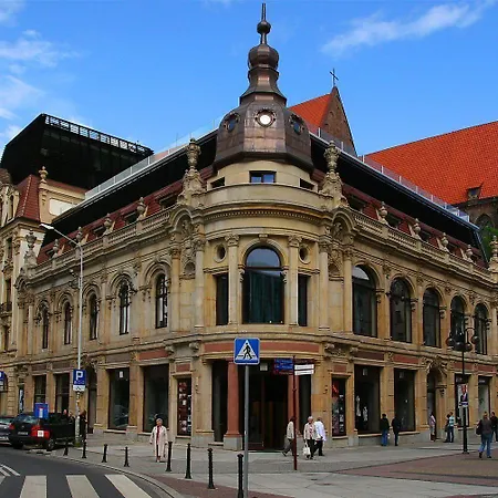 Monopol Hotel 5*