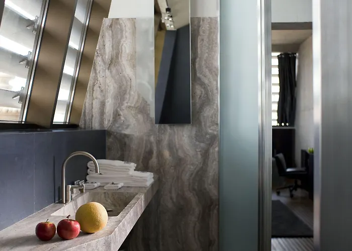 弗罗茨瓦夫莫诺普尔酒店 酒店